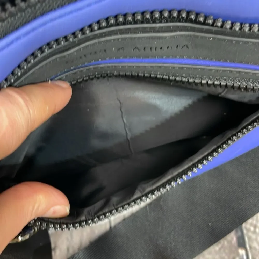 CARAA X ATHLETA CONVERTIBLE POUCH Blue Shoulder Bag